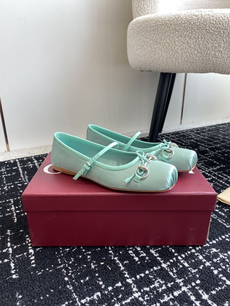 Gucci Flat Shoes